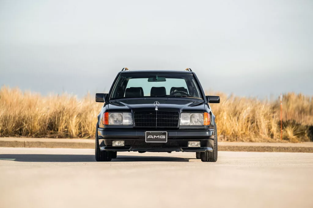 1988 Mercedes 300 TE 6.0 AMG front