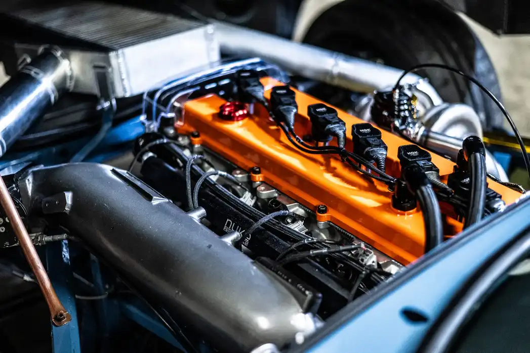 2JZ powered Jaguar E-Type engine